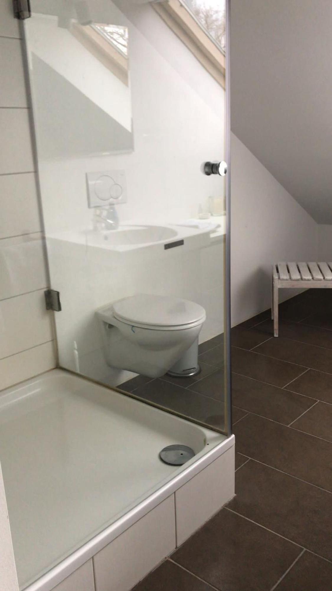 Nuernberg Erlenstegen - Zimmer Mit Bad 35 Qm Mit Parkplatz エクステリア 写真
